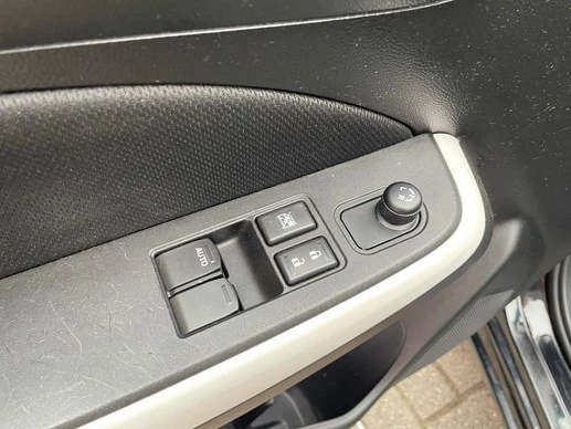 Suzuki Swift - Afbeelding 12 van 29