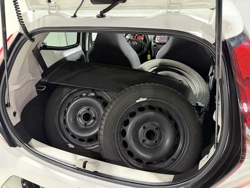 Toyota Aygo - Afbeelding 27 van 27