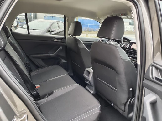Volkswagen T-Cross - Afbeelding 28 van 30