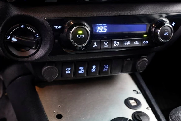Toyota Hilux - Afbeelding 15 van 17