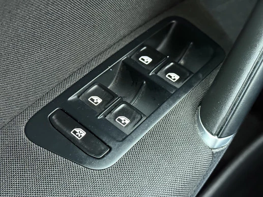 Volkswagen e-Golf - Afbeelding 27 van 30