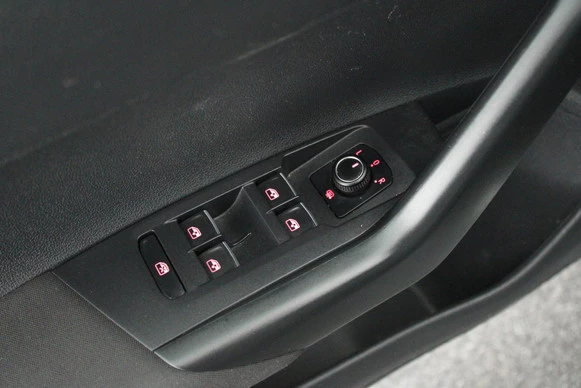 Volkswagen Polo - Afbeelding 15 van 30