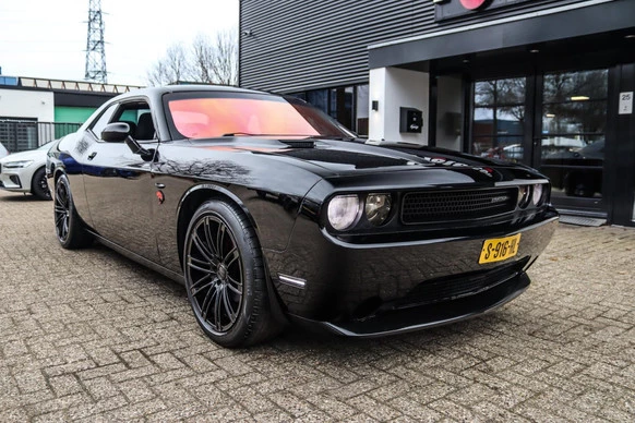 Dodge Challenger - Afbeelding 2 van 23