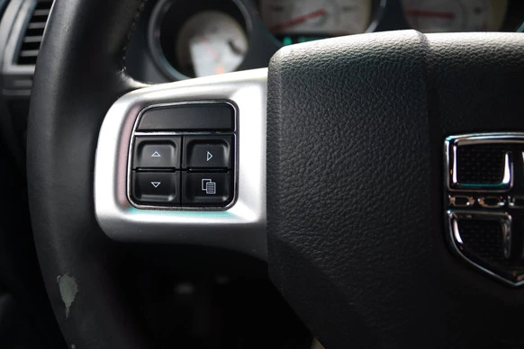 Dodge Challenger - Afbeelding 19 van 23