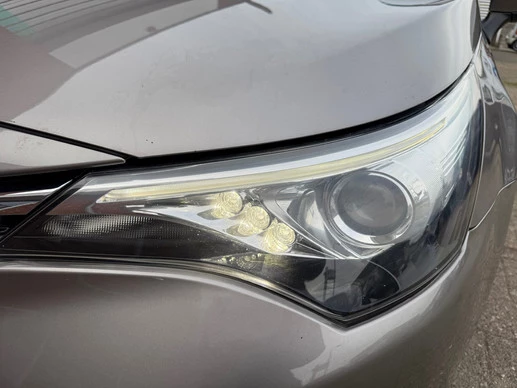 Toyota Avensis - Afbeelding 13 van 30