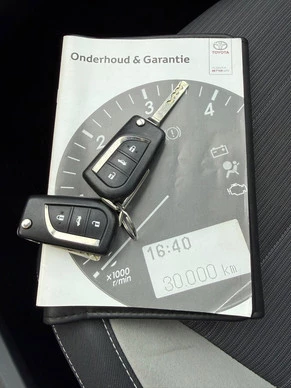 Toyota Avensis - Afbeelding 8 van 30