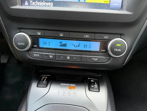 Toyota Avensis - Afbeelding 24 van 30
