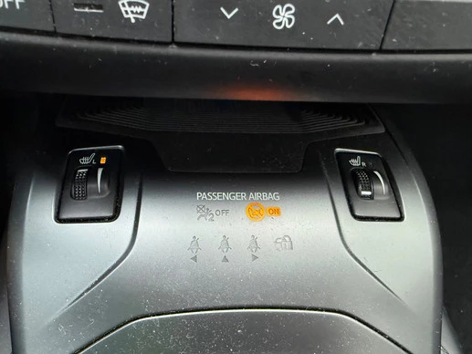 Toyota Avensis - Afbeelding 25 van 30