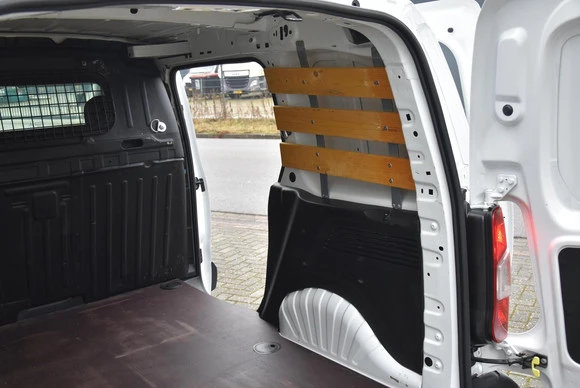 Peugeot Partner - Afbeelding 21 van 22