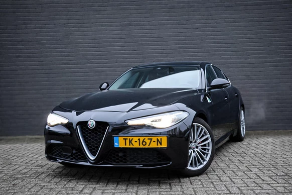 Alfa Romeo Giulia - Afbeelding 1 van 14