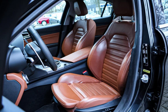 Alfa Romeo Giulia - Afbeelding 7 van 14