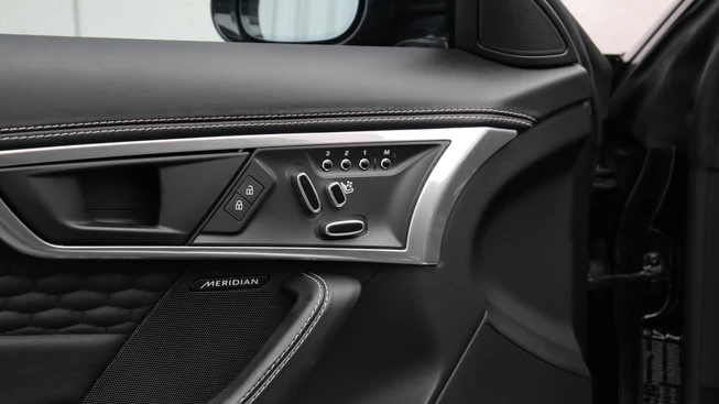 Jaguar F-Type - Afbeelding 13 van 27