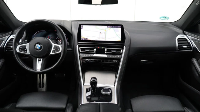 BMW 8 Serie - Afbeelding 24 van 30