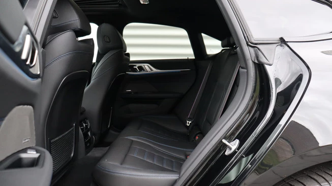 BMW i4 - Afbeelding 27 van 30