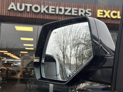 Cadillac Escalade - Afbeelding 29 van 30