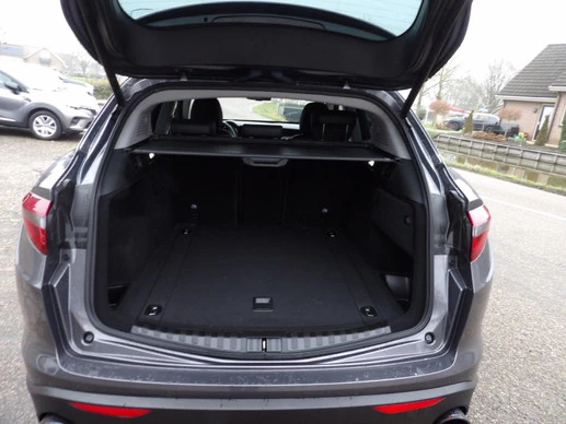 Alfa Romeo Stelvio - Afbeelding 11 van 16