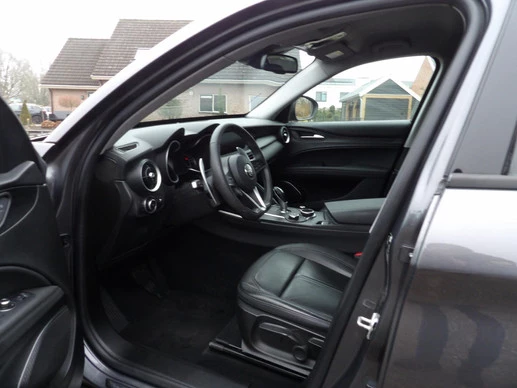 Alfa Romeo Stelvio - Afbeelding 13 van 16