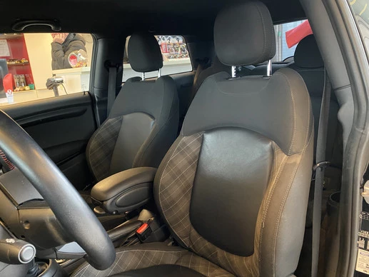 MINI Cooper - Afbeelding 21 van 30