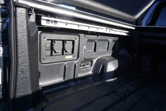 Volkswagen Amarok - Afbeelding 8 van 25