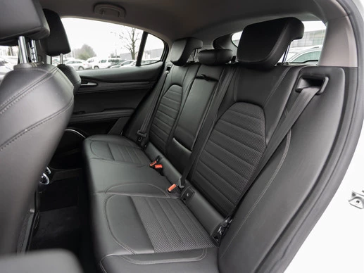Alfa Romeo Stelvio - Afbeelding 16 van 30