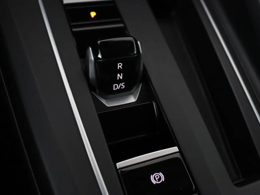 Volkswagen Golf - Afbeelding 21 van 30