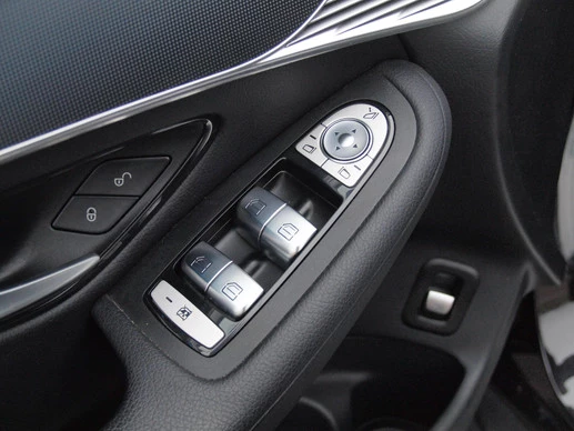 Mercedes-Benz EQC - Afbeelding 23 van 30