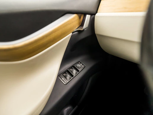 Tesla Model X - Afbeelding 26 van 30