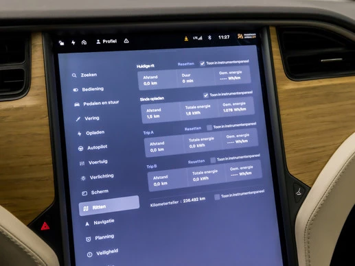 Tesla Model X - Afbeelding 27 van 30