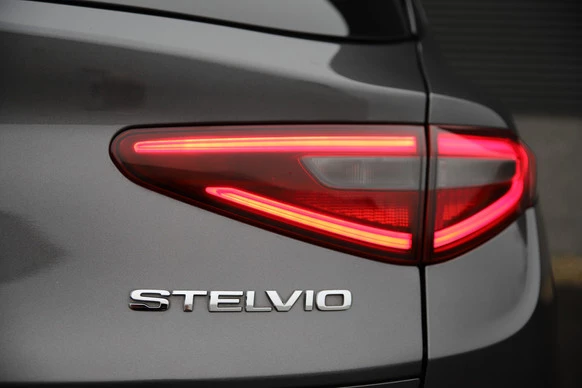 Alfa Romeo Stelvio - Afbeelding 15 van 30