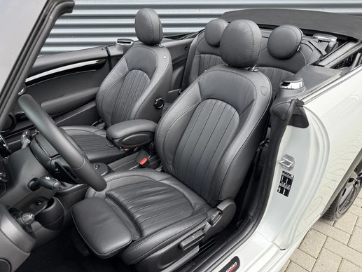 MINI Cooper S Cabrio - Afbeelding 11 van 30