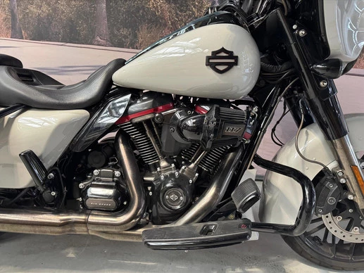 Harley-Davidson Street Glide - Afbeelding 5 van 10