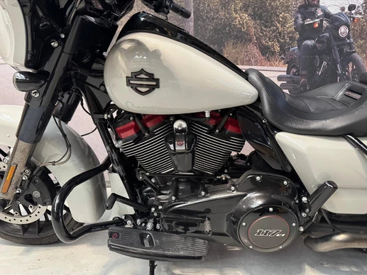 Harley-Davidson Street Glide - Afbeelding 6 van 10