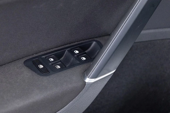 Volkswagen e-Golf - Afbeelding 9 van 30