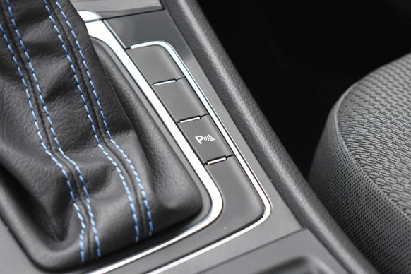 Volkswagen e-Golf - Afbeelding 23 van 30