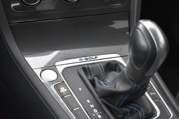 Volkswagen e-Golf - Afbeelding 28 van 30