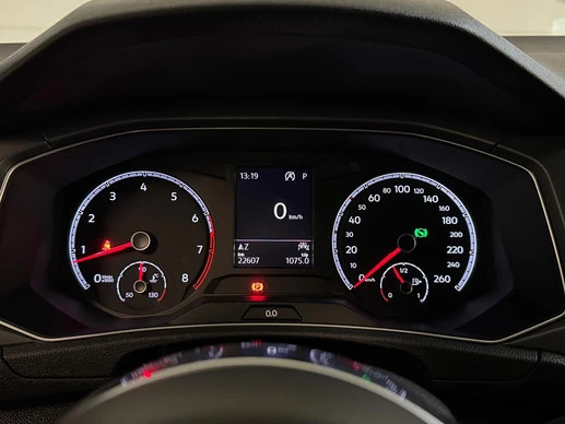 Volkswagen T-Roc - Afbeelding 16 van 30