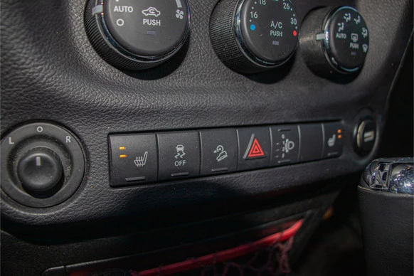 Jeep Wrangler - Afbeelding 14 van 30
