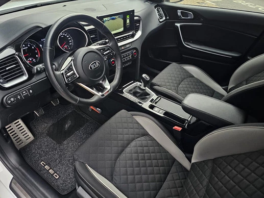 Kia Ceed - Afbeelding 9 van 29