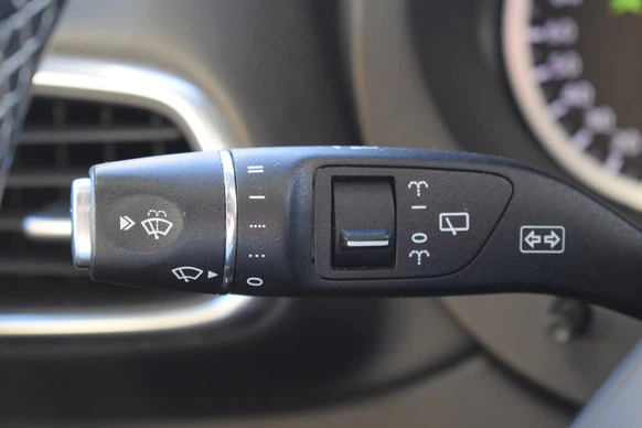 Infiniti Q - Afbeelding 16 van 30