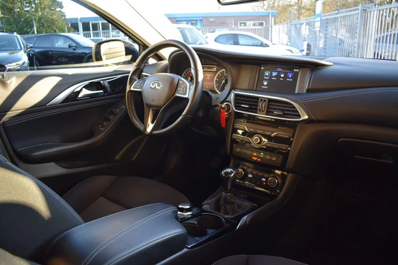 Infiniti Q - Afbeelding 10 van 30