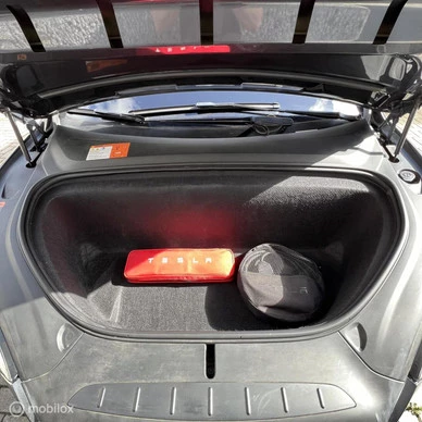 Tesla Model X - Afbeelding 16 van 24