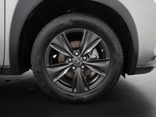 Lexus UX - Afbeelding 28 van 30
