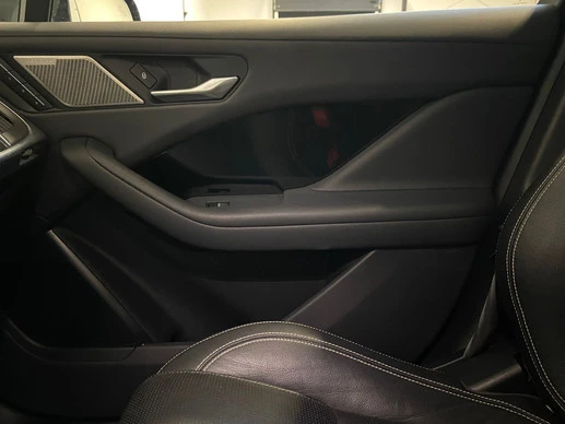 Jaguar I-PACE - Afbeelding 9 van 29