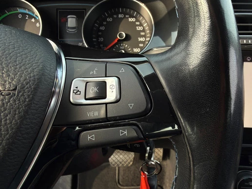 Volkswagen e-Golf - Afbeelding 15 van 28