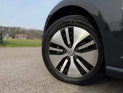Volkswagen e-Golf - Afbeelding 19 van 28