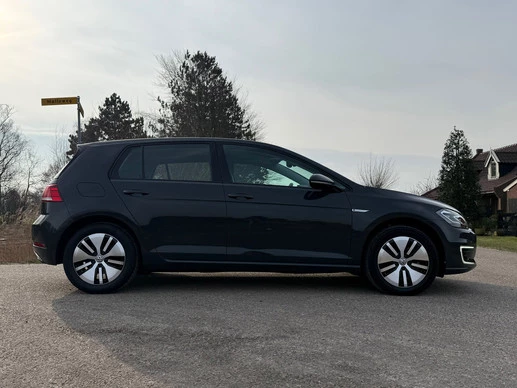 Volkswagen e-Golf - Afbeelding 26 van 28