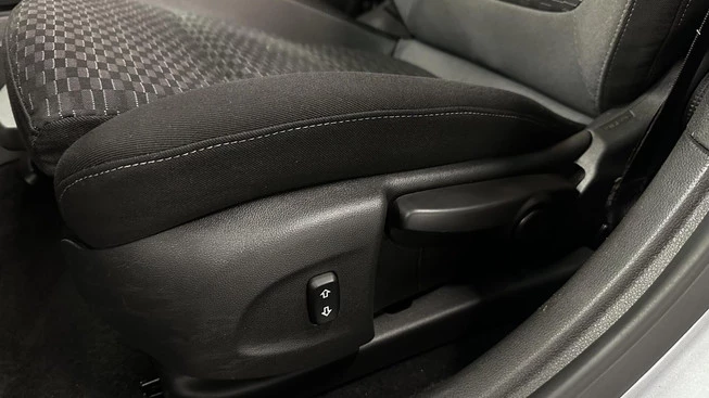 Opel Astra - Afbeelding 25 van 30