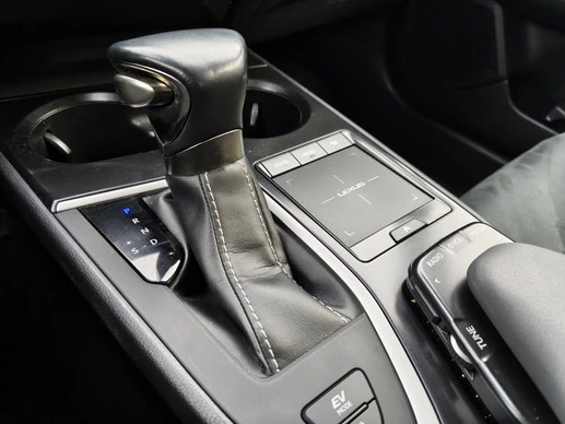 Lexus UX - Afbeelding 22 van 30