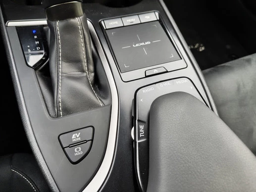 Lexus UX - Afbeelding 23 van 30