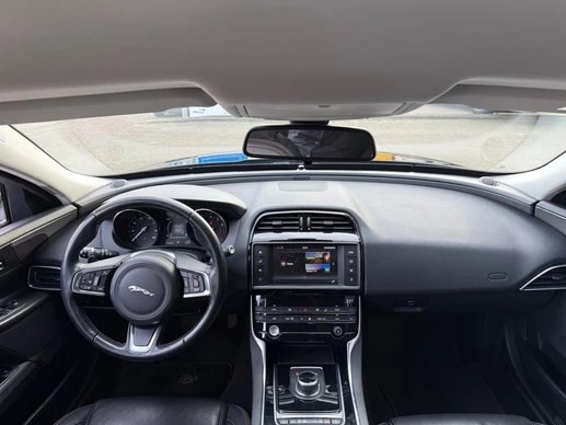 Jaguar XE - Afbeelding 11 van 28